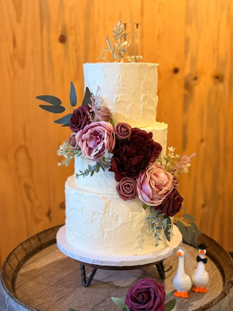 Textured cake with florals