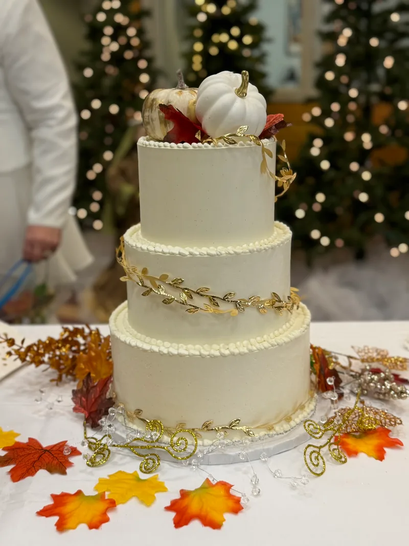 Wedding cake by tsp bakeshop, West Richland WA