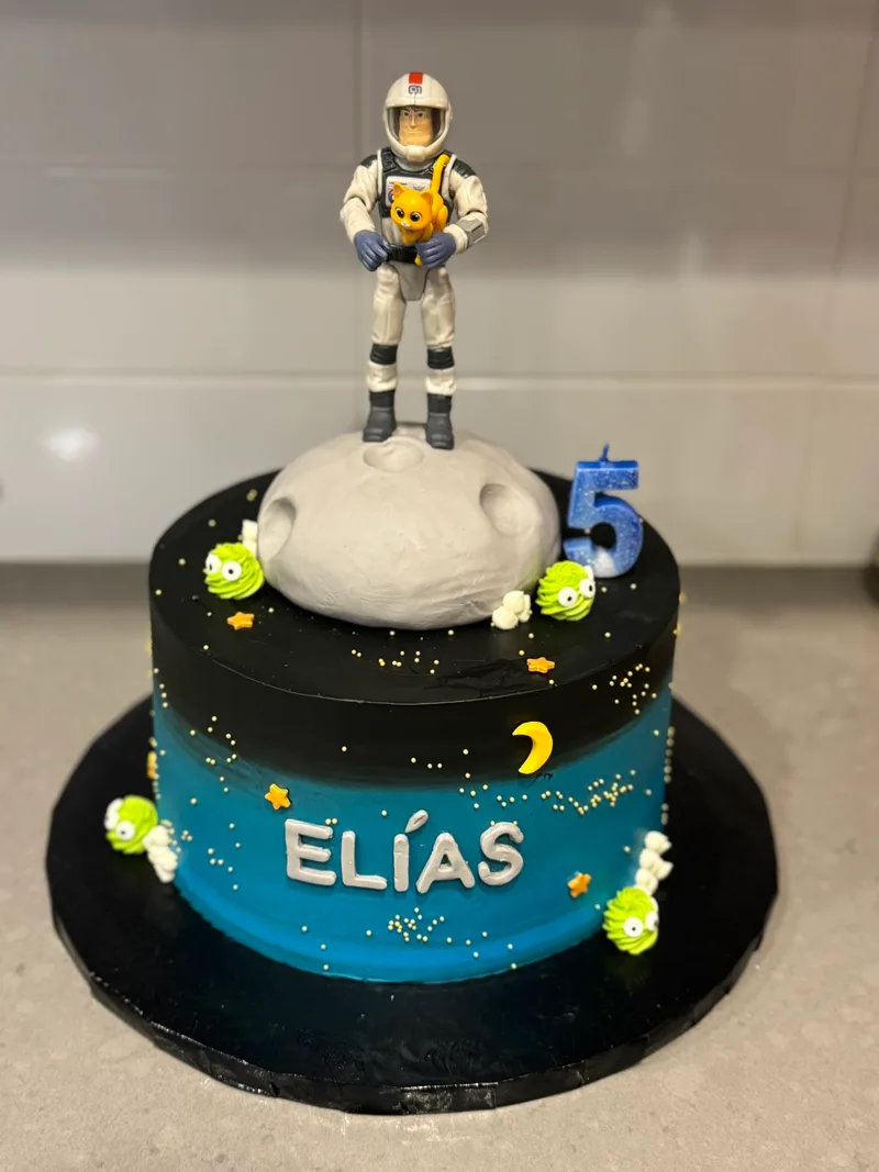 Custom cake by tsp bakeshop, West Richland WA