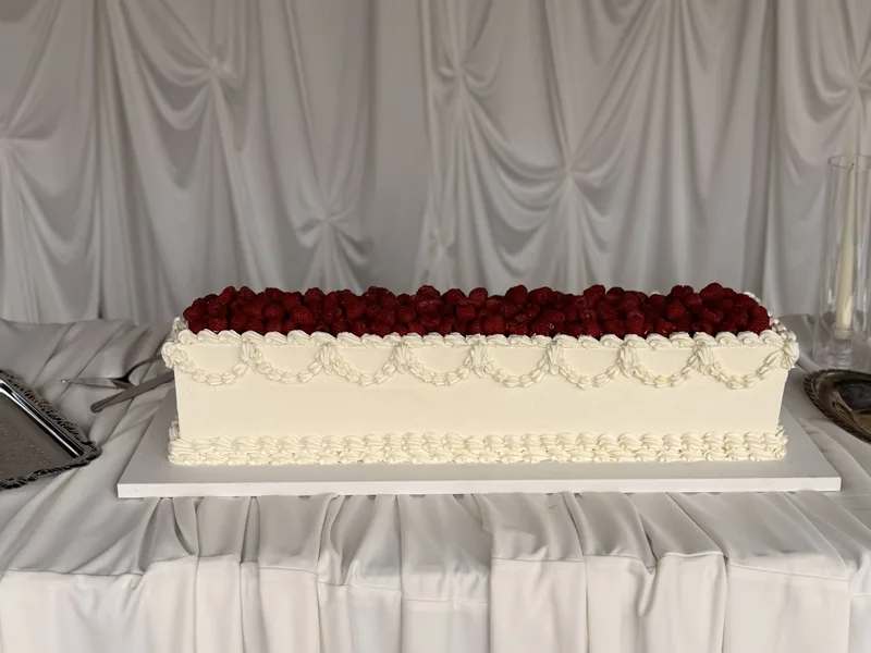 Wedding cake by tsp bakeshop, West Richland WA