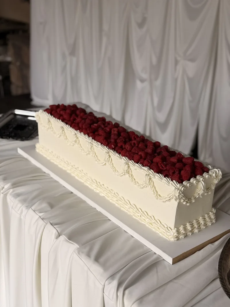 Wedding cake by tsp bakeshop, West Richland WA