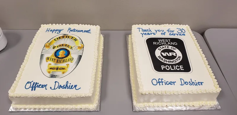 Customretirementcakes