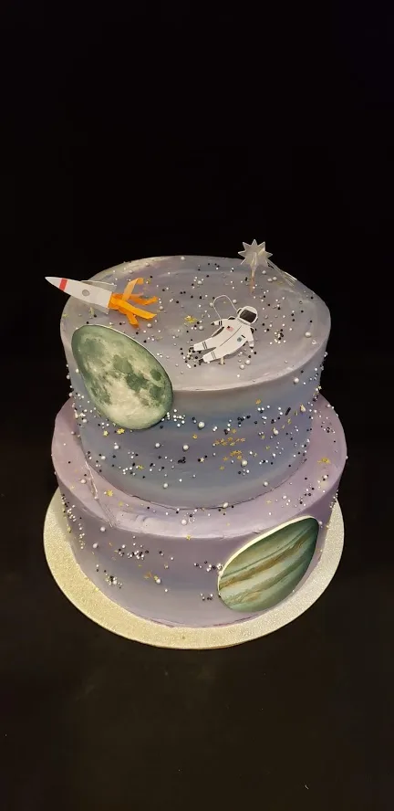 Customspacecake