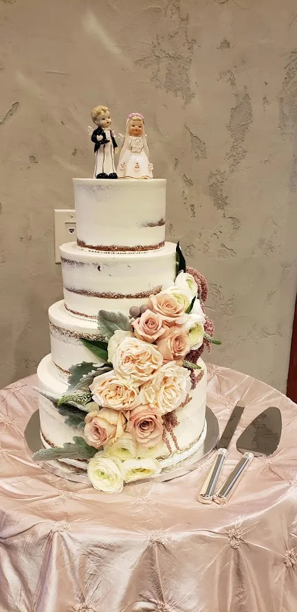 Nakedweddingcake2