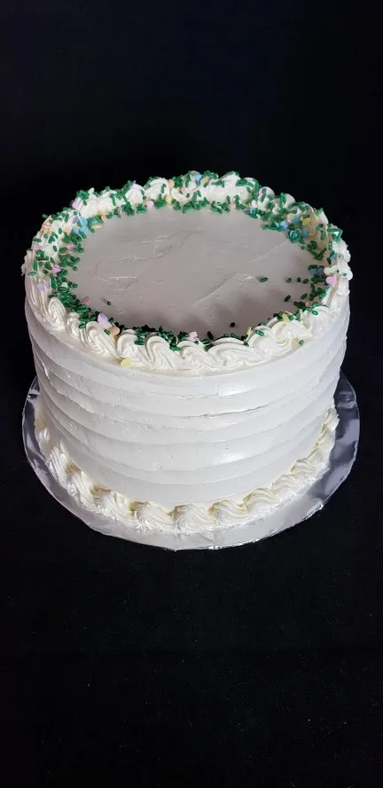 Simplewhitecakewithsprinkles